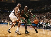 库里关键节点赛况扑朔迷离，FPX带队取胜！